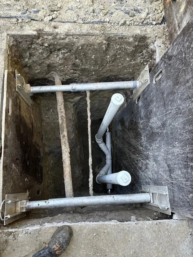 Experienced plumber completing Gas Line Repair work in Edwardsville